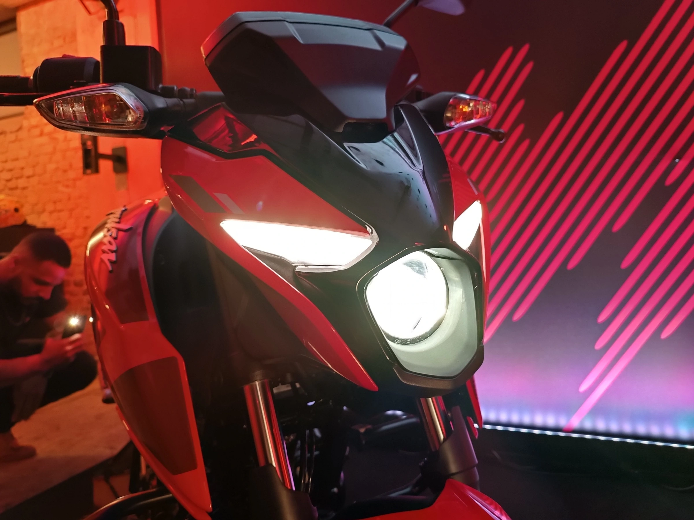 Bajaj Pulsar N150 Farol