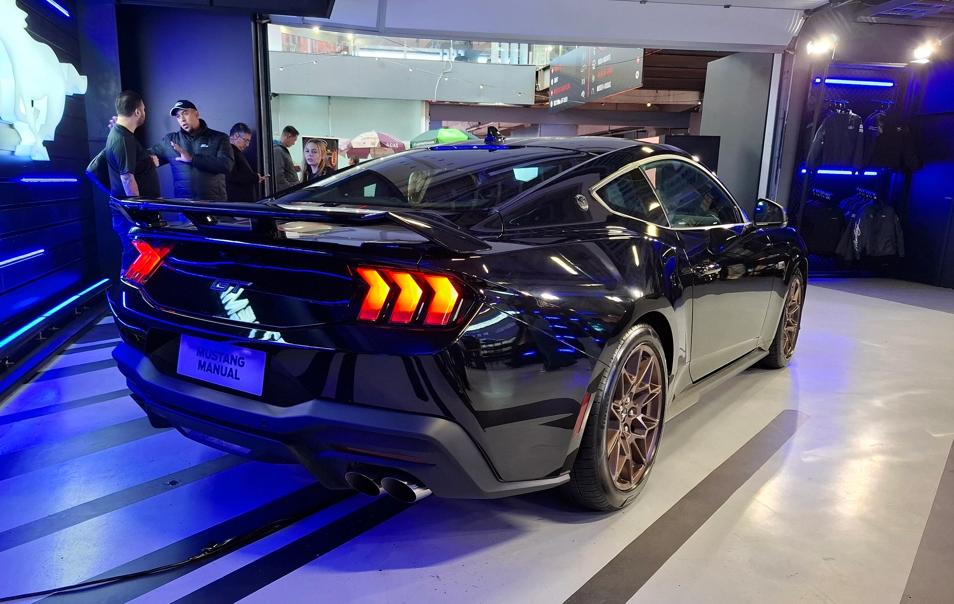 Ford Mustang Manual 3