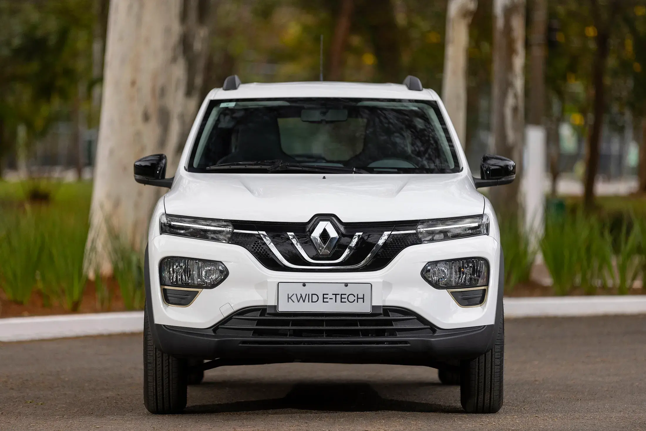 Renault Kwid E Tech - carro elétrico mais barato do Brasil também é o carro automático mais barato em 2025