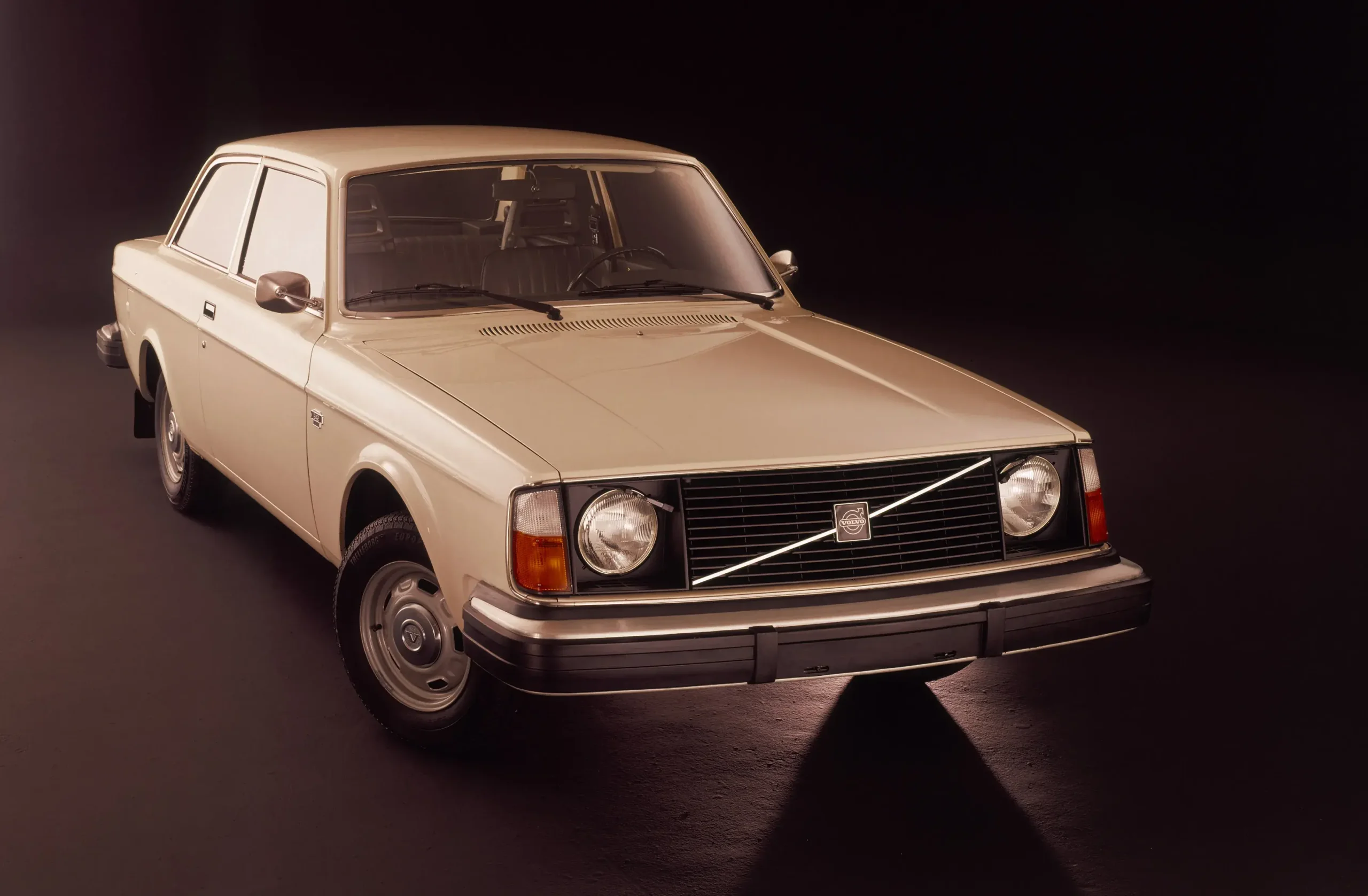 Volvo 242 L