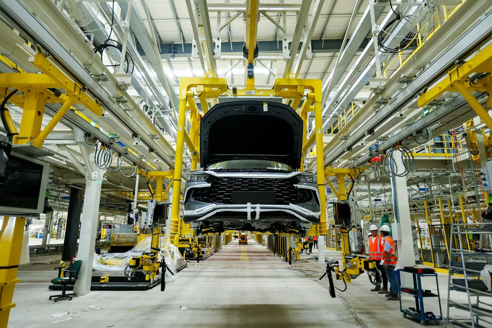 A BYD espera, no prazo de cinco anos, vender 600 mil unidades/ano (nacionais e importadas) e assumir a liderança de vendas no Brasil