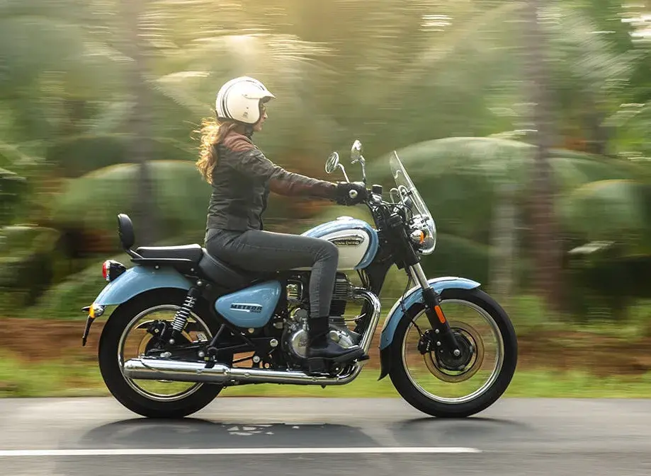 Royal Enfield Meteor 350 Aurora Blue (2)
