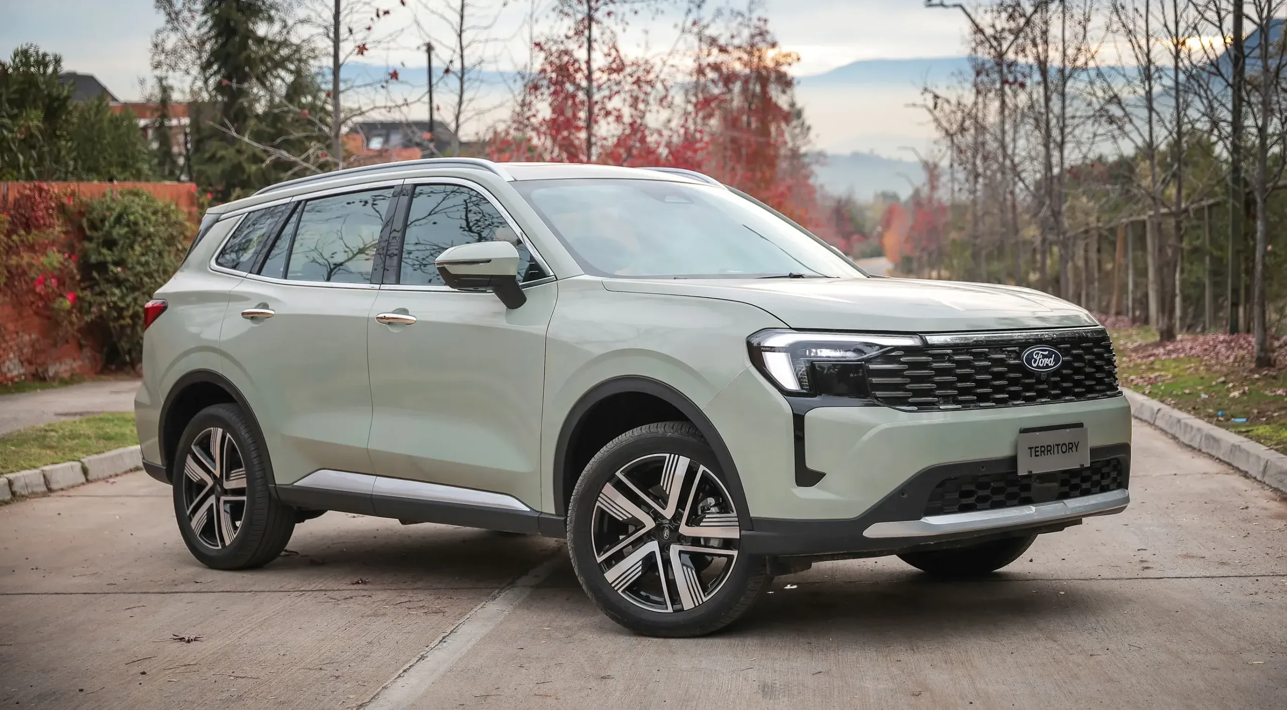 Importado da China, o Ford Territory ganhará uma versão flex em 2026