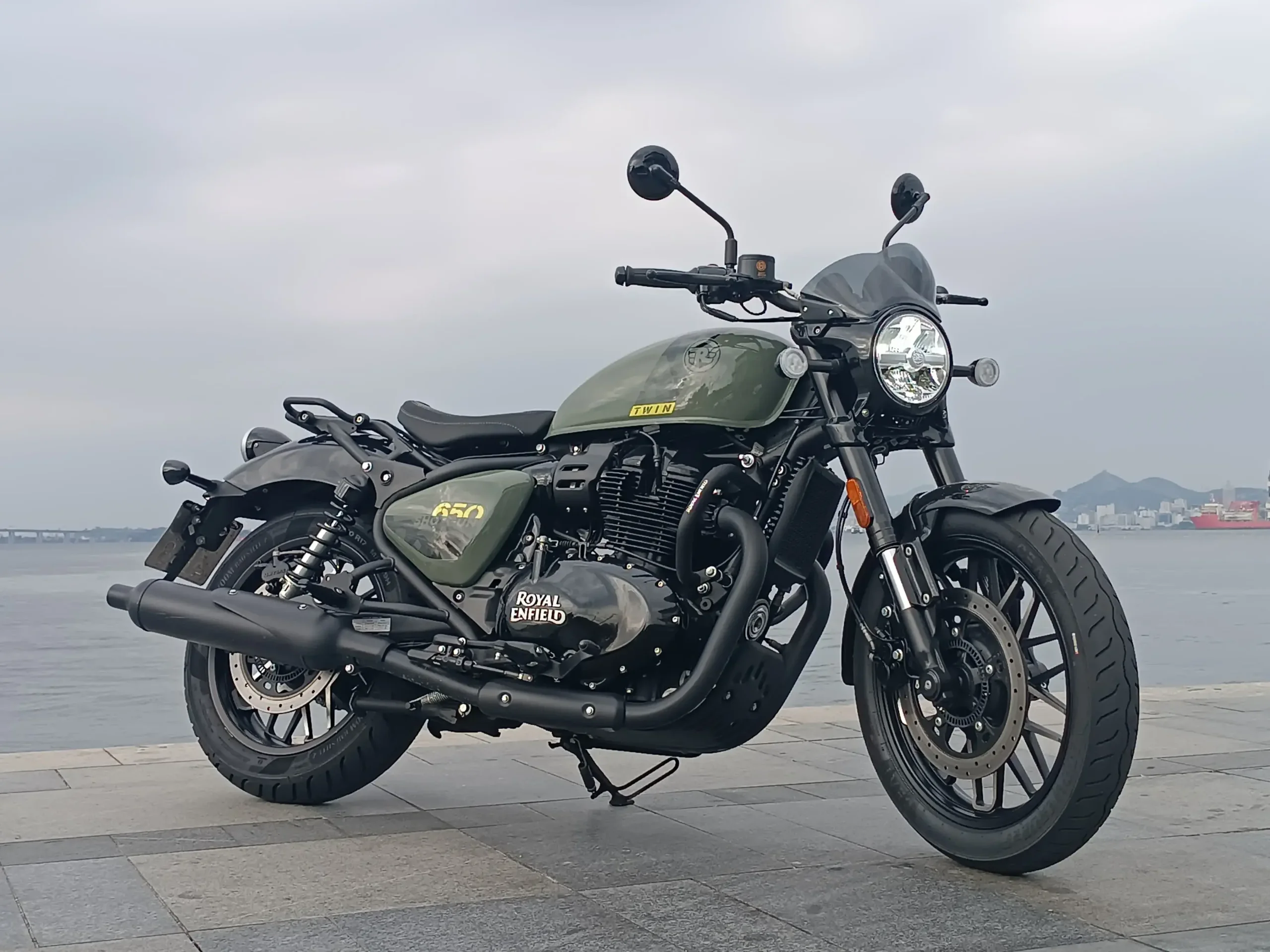 Royal Enfield Shotgun 650 (23)