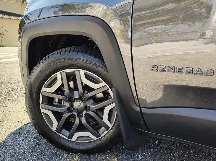 Stellantis confirma Renegade e Toro híbridos flex