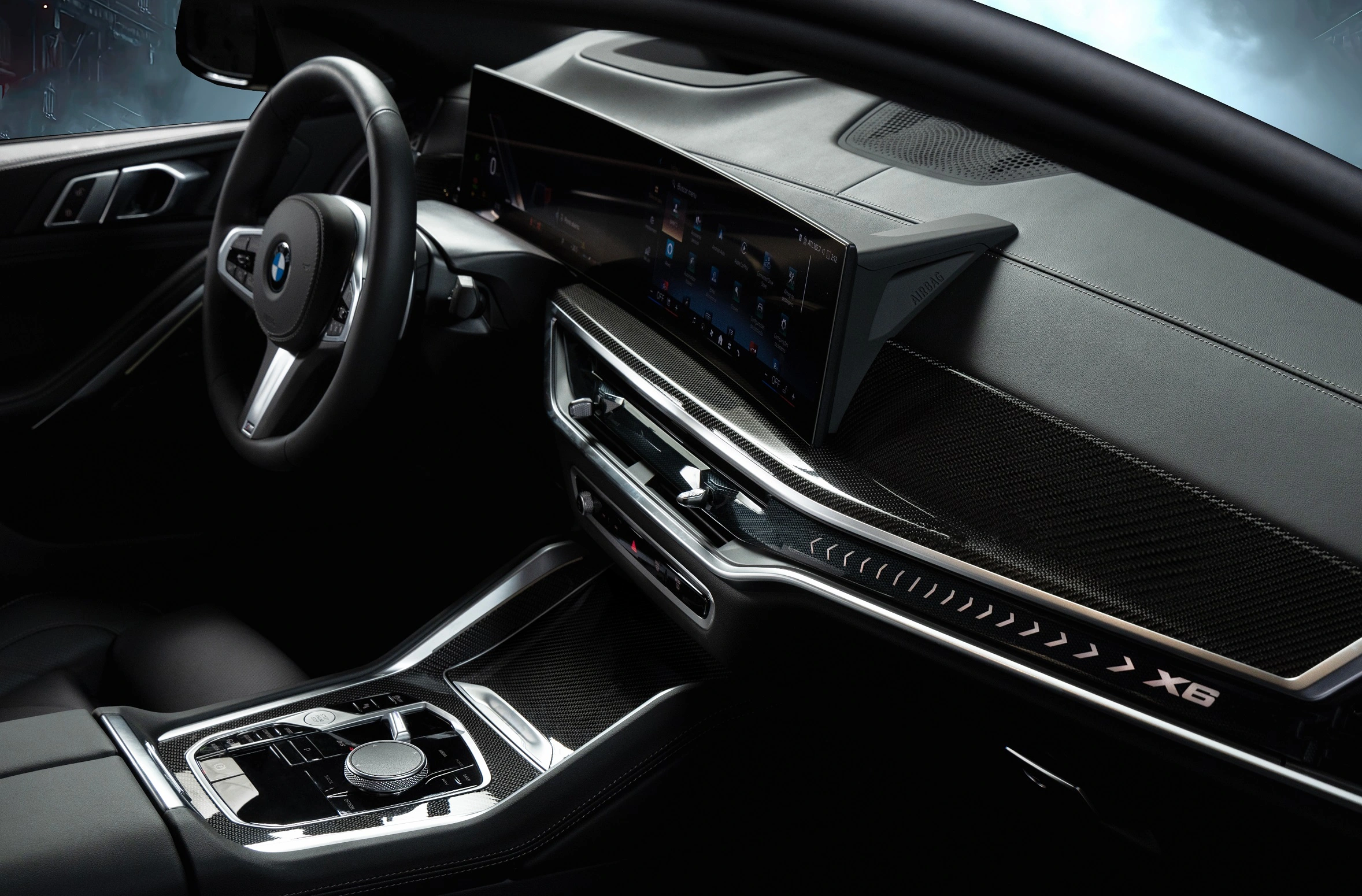 Interior do BMW X6 Dark Edition tem acabamentos escurecidos