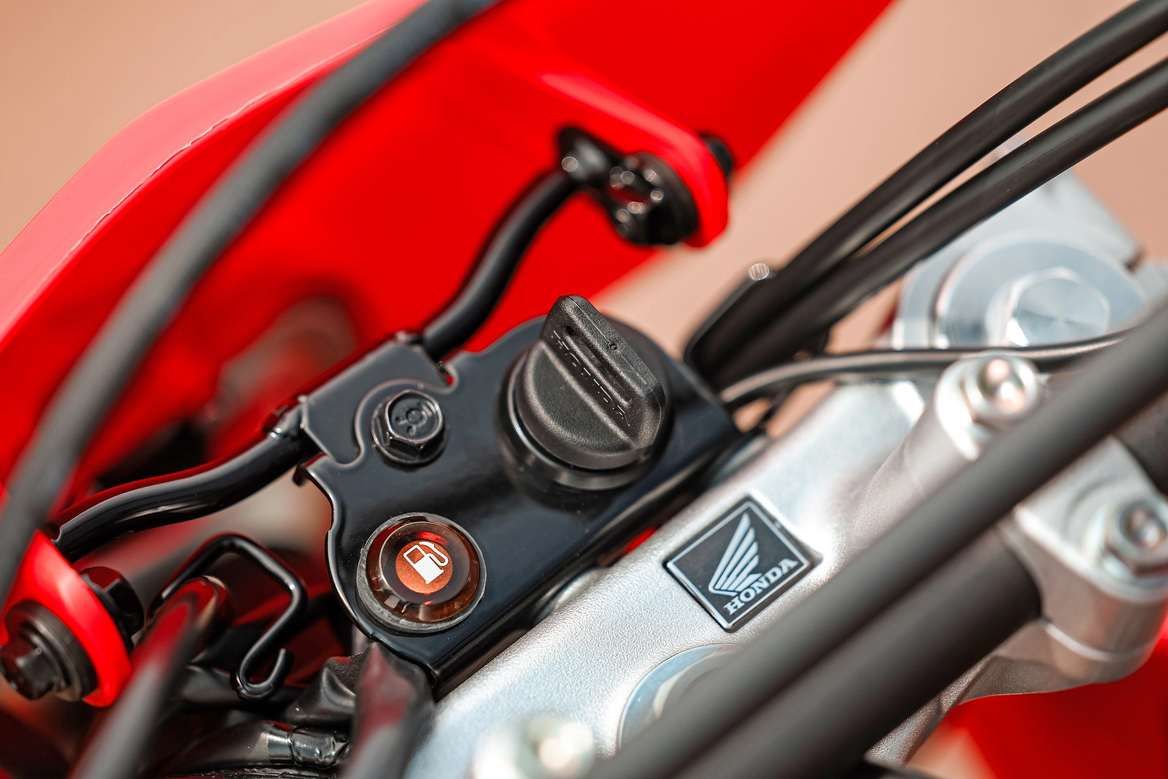 Honda CRF 300F é lançada no mercado brasileiro