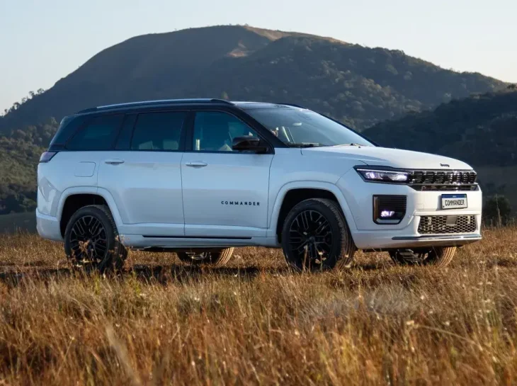 SUV de 7 lugares da Jeep tem desconto de R$ 26.300