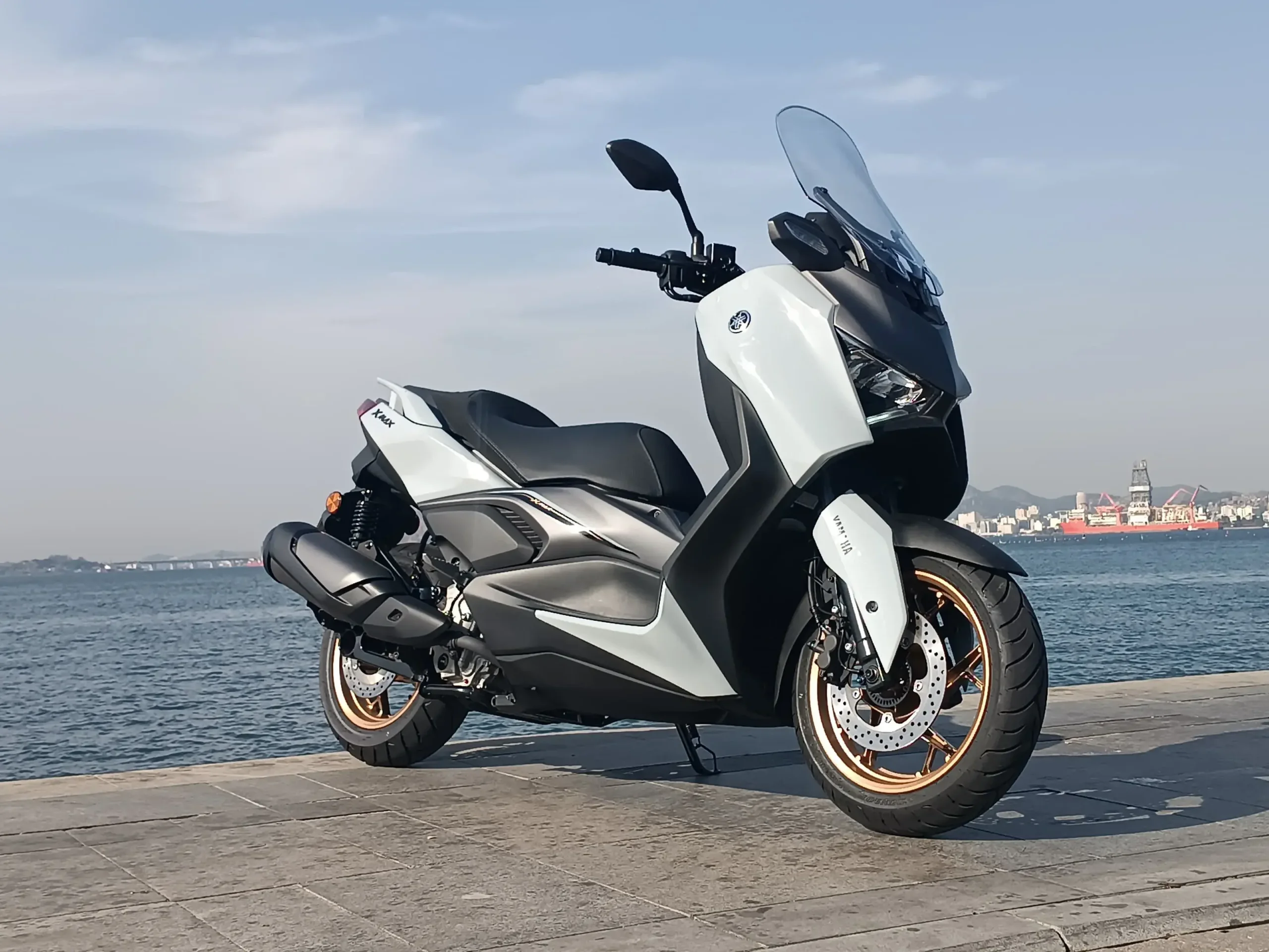 Testamos o Yamaha Xmax 300 Connected