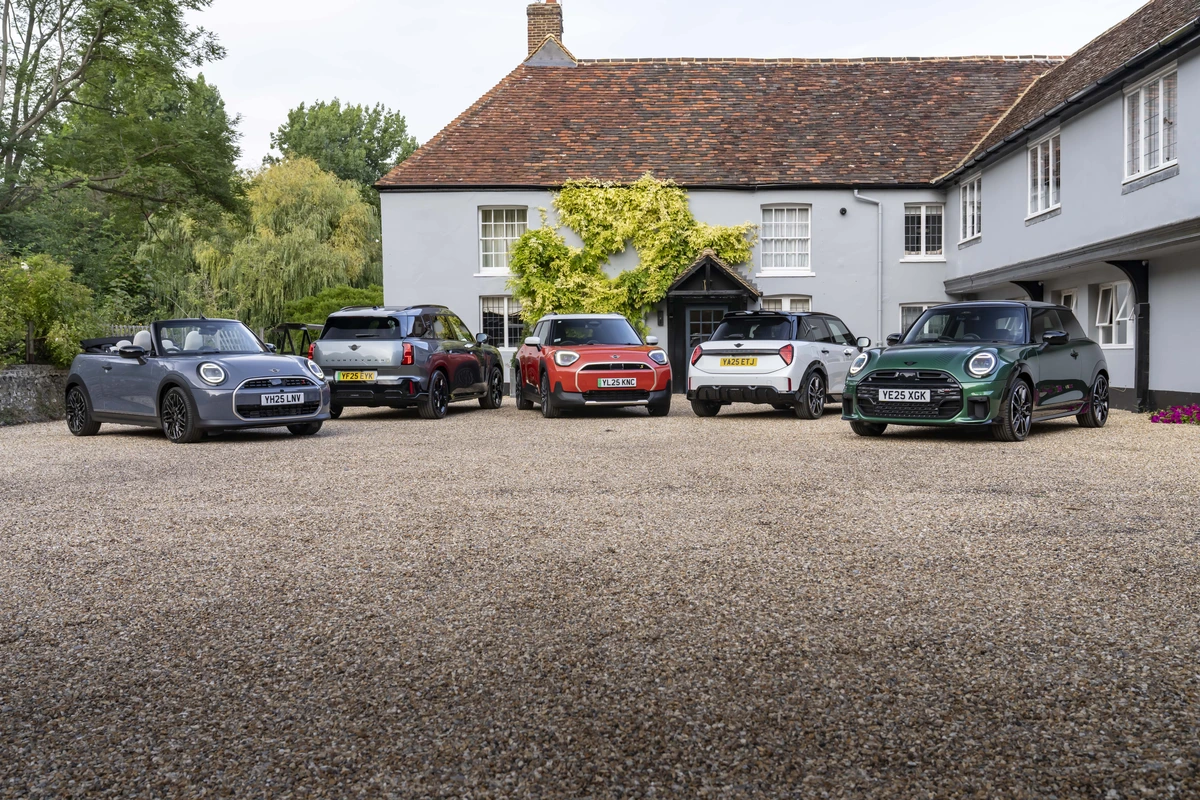 Uma retrospectiva pelos 66 anos de história da Mini