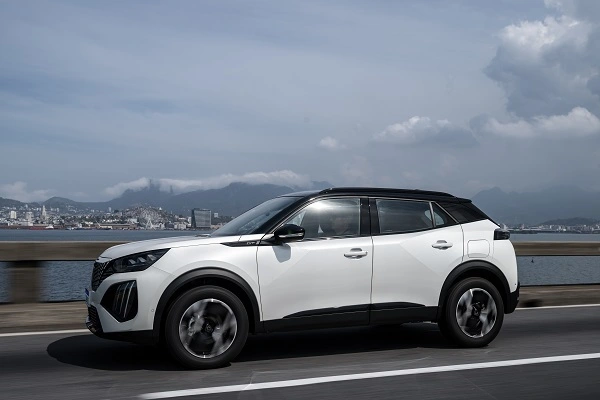 Peugeot 2008 Hybrid 2026