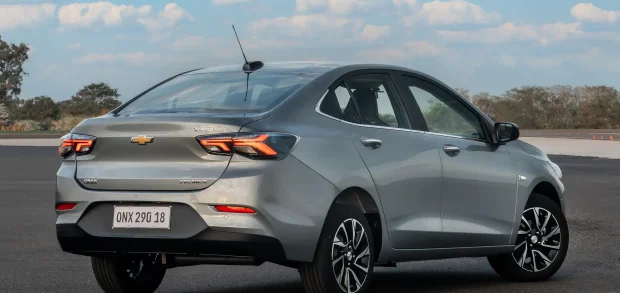 Chevrolet Onix Plus perdeu o posto de sedã mais vendido do Brasil em fevereiro