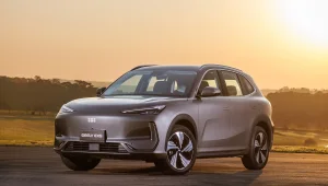 O Geely EX5 é o primeiro modelo da marca chinesa a ser comercializado no mercado brasileiro