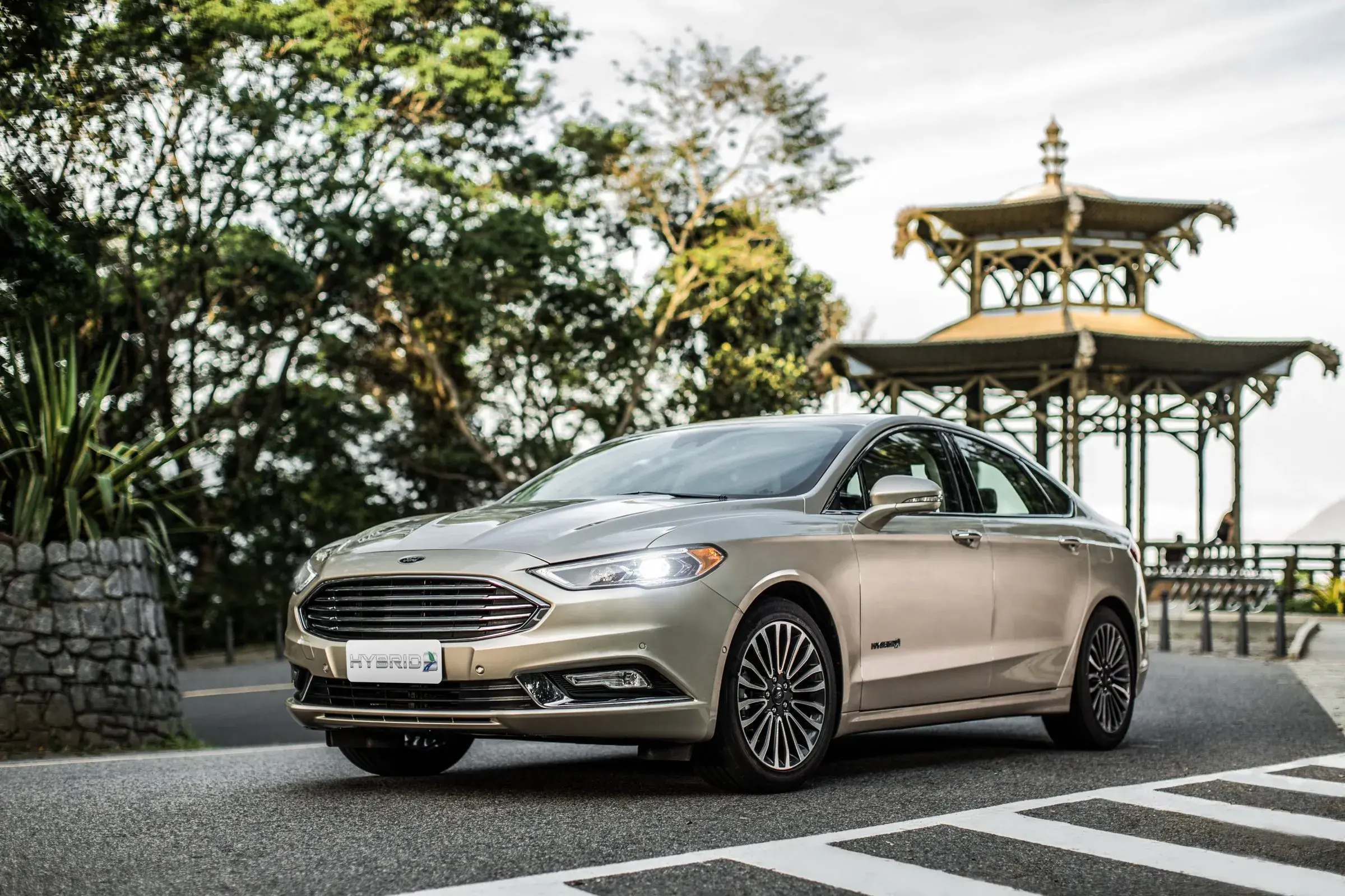 Fusion Hybrid Placa 14