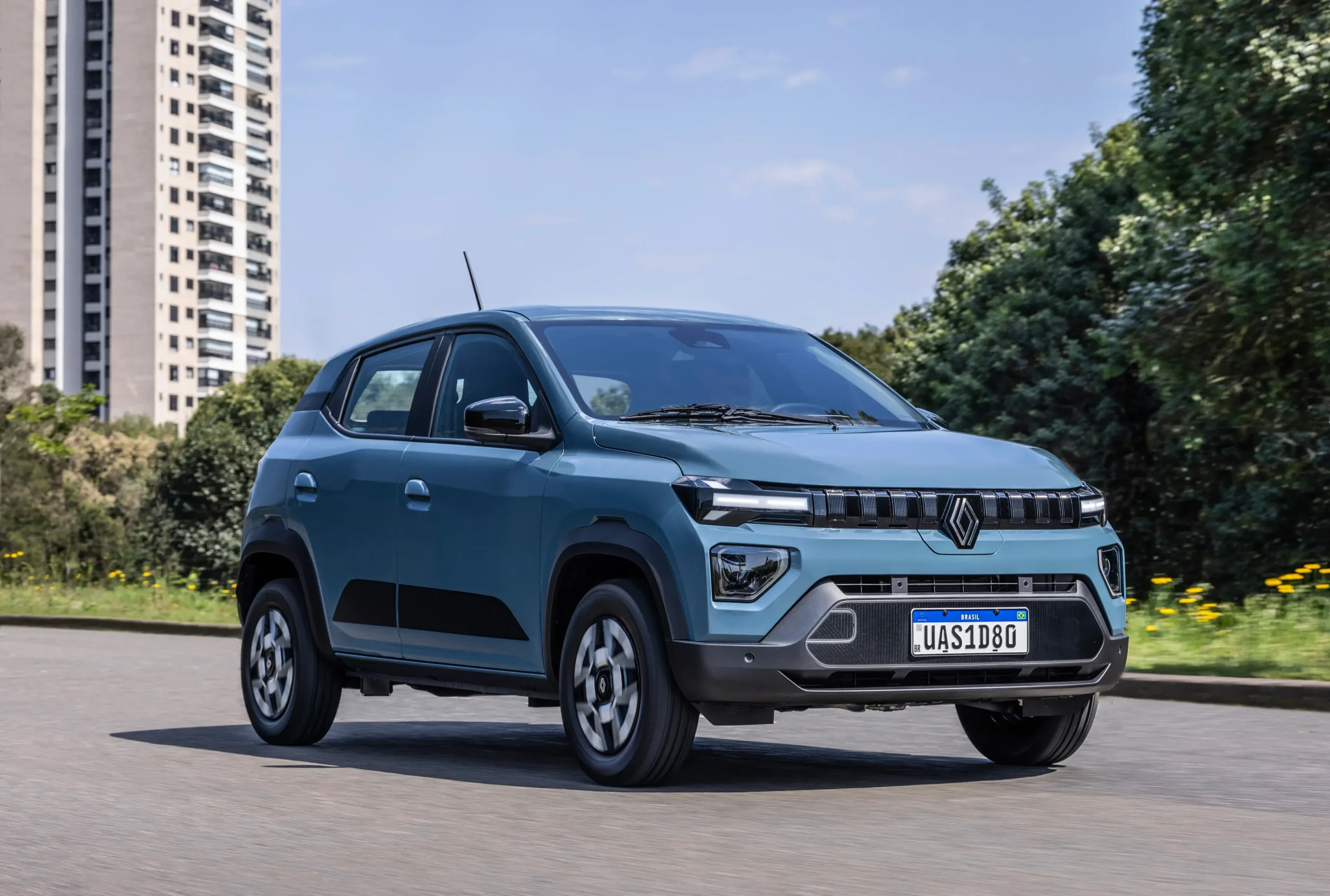 O Renault Kwid E Tech mudou batsante, mas o preço continua em R$ 99.990