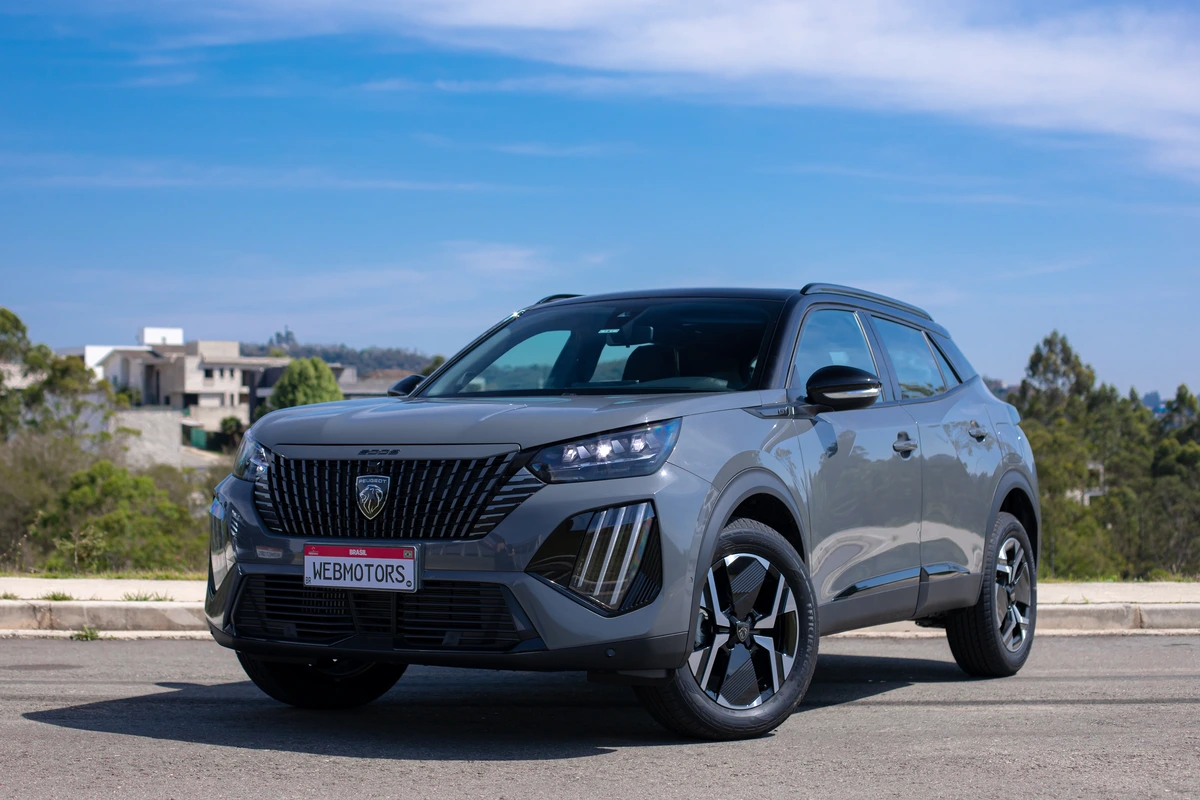 Peugeot 2008 GT ou Nissan Kicks Advance, qual SUV escolher?
