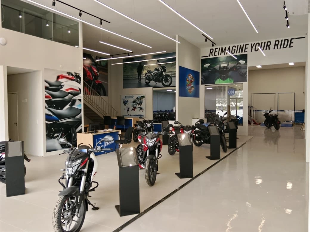 A Bajaj inaugurou mais uma concessionária: fica em Londrina, no Paraná