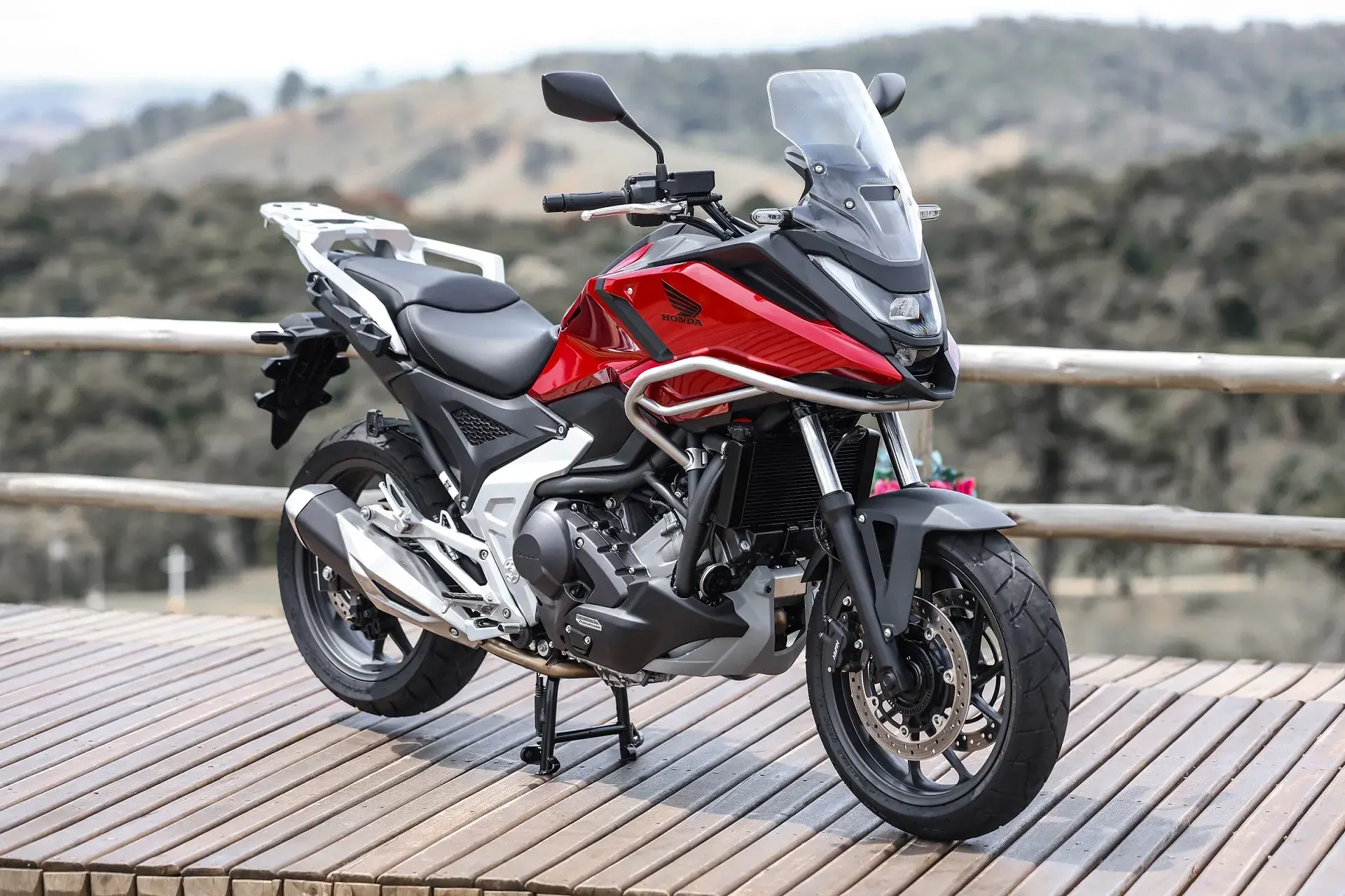 A Honda NC 750X chega à linha 2026 com novidades no design e em tecnologia