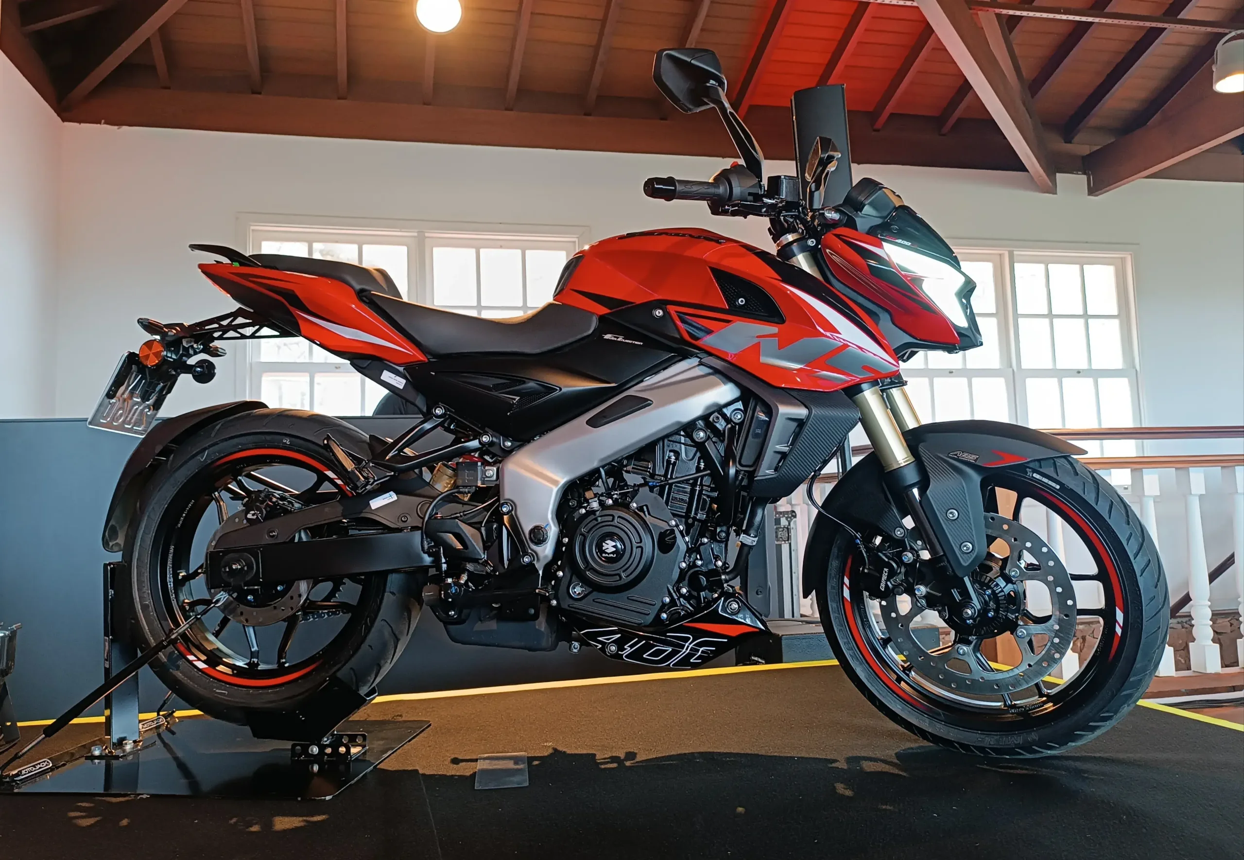 Bajaj Dominar Ns400z 14