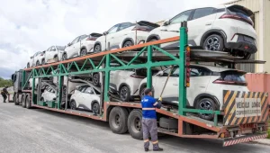 Primeiros carros da BYD feitos no Brasil estão a caminho das lojas