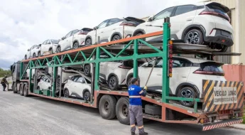 Primeiros carros da BYD feitos no Brasil estão a caminho das lojas