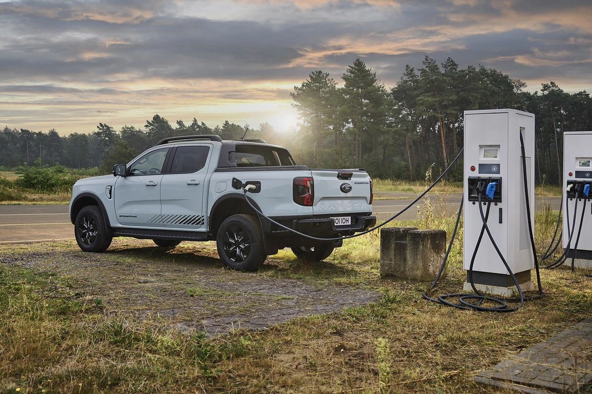 Ford Ranger híbrida plug-in chega em 2027