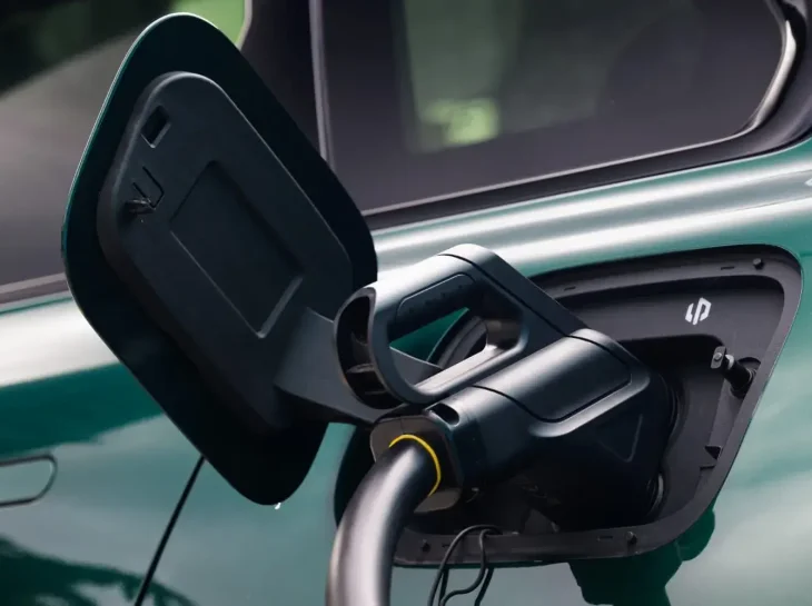 Vendas de elétricos recuam também no Canadá
