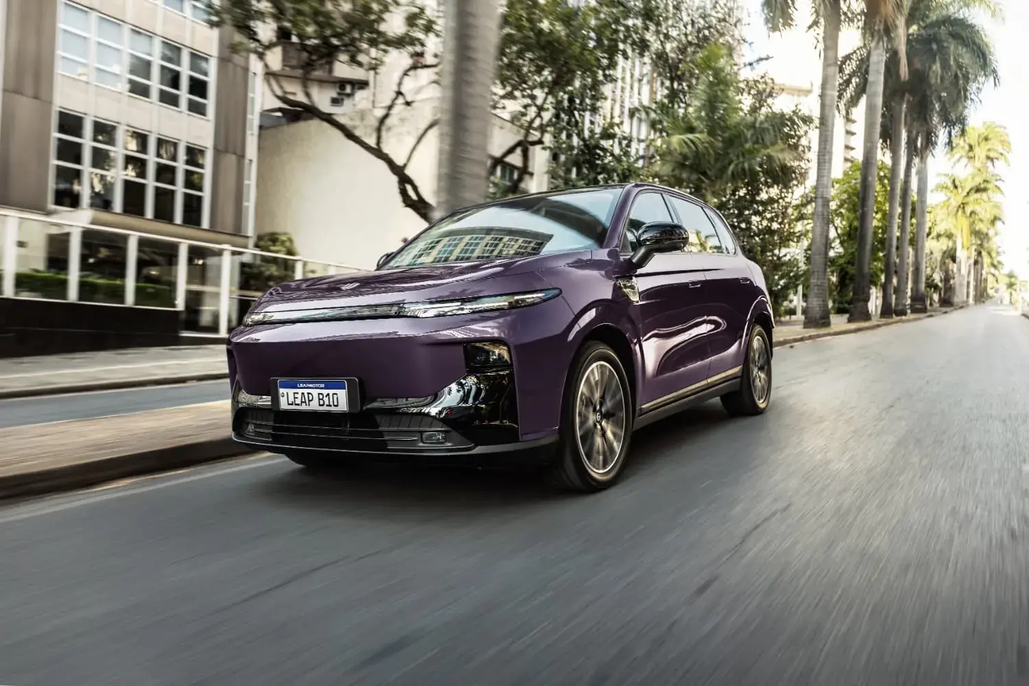 O Leapmotor B10, um SUV médio elétrico, chegará ao mercado em janeiro de 2026