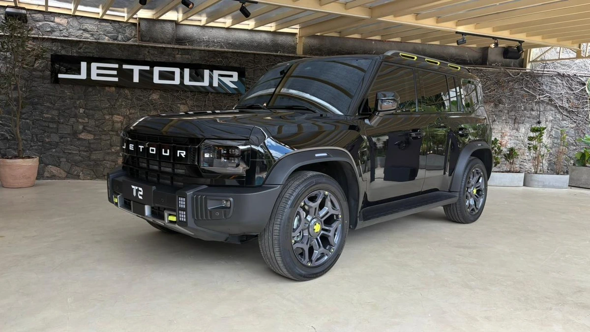 Jetour chega ao Brasil com três SUVs PHEV