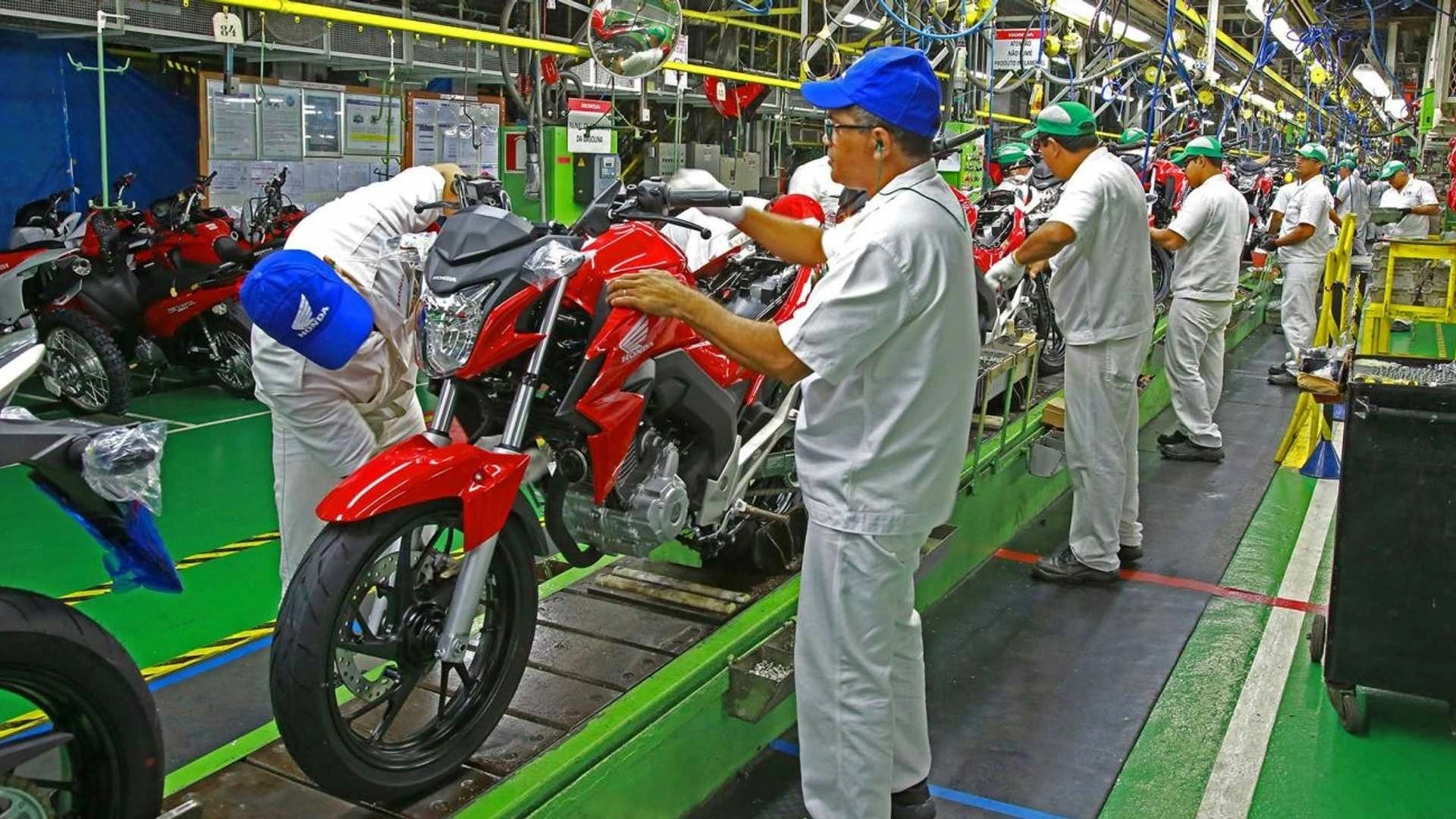 Outubro foi o melhor mês do ano em produção e vendas de motos no Brasil