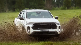 Ram Dakota Laramie 050