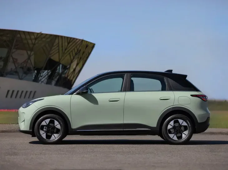 Geely EX2 será produzido no Brasil ainda em 2026