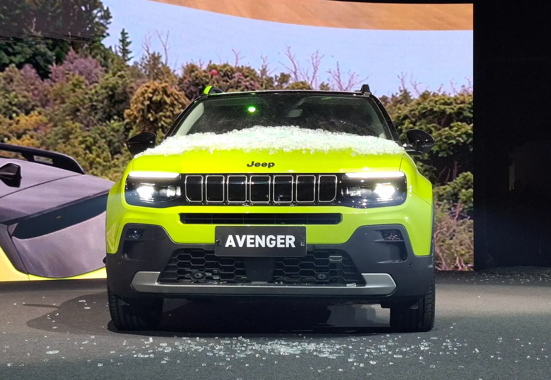 A apresentação do Jeep Avenger no Salão de São Paulo foi literalmente impactante