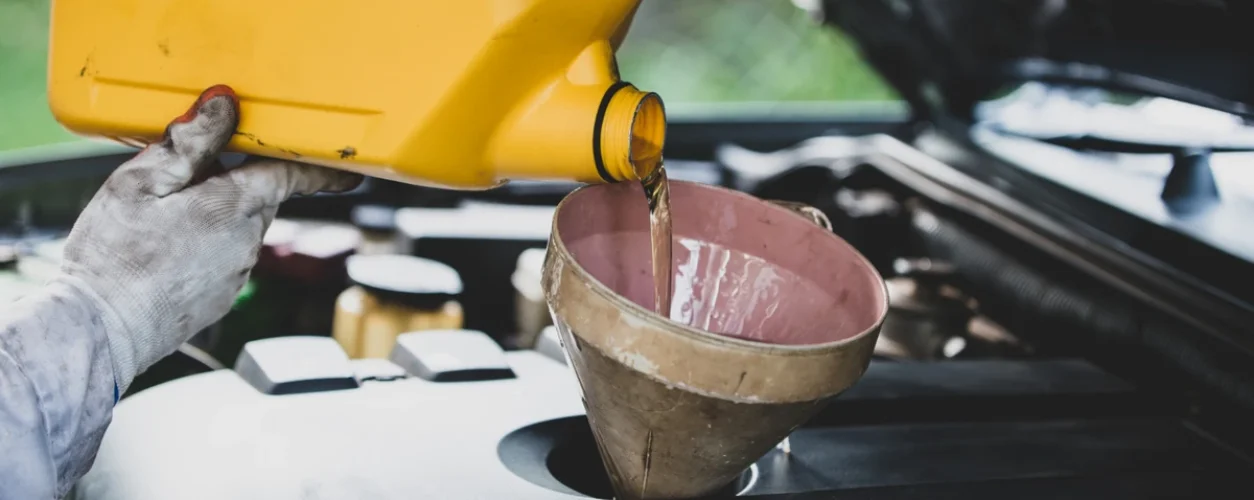 O barato que sai caro: como o uso errado do óleo lubrificante pode causar sérios prejuízos