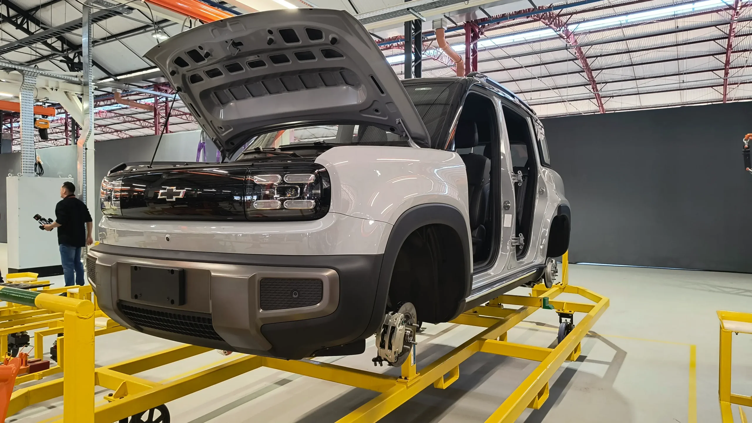 Produção de automóveis recua em novembro