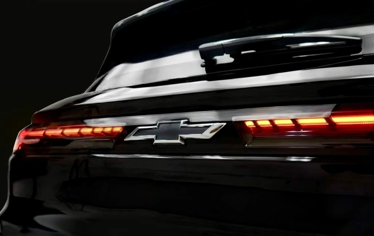 Chevrolet Sonic tem primeira imagem revelada