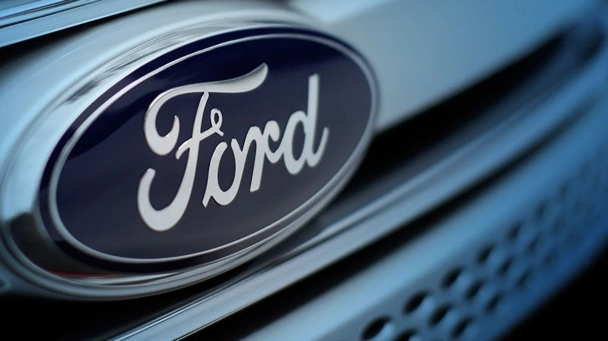 Apesar da parceria, os dois carros elétricos levarão o logo apenas da Ford