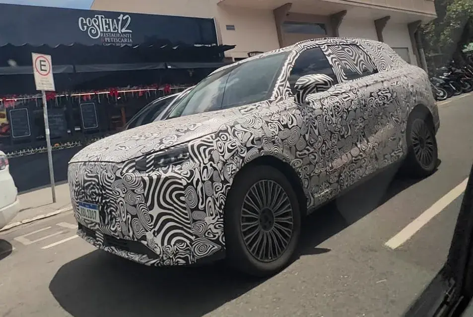 Flagra: Caoa Chery Tiggo 9 é um dos próximos lançamentos da marca no Brasil