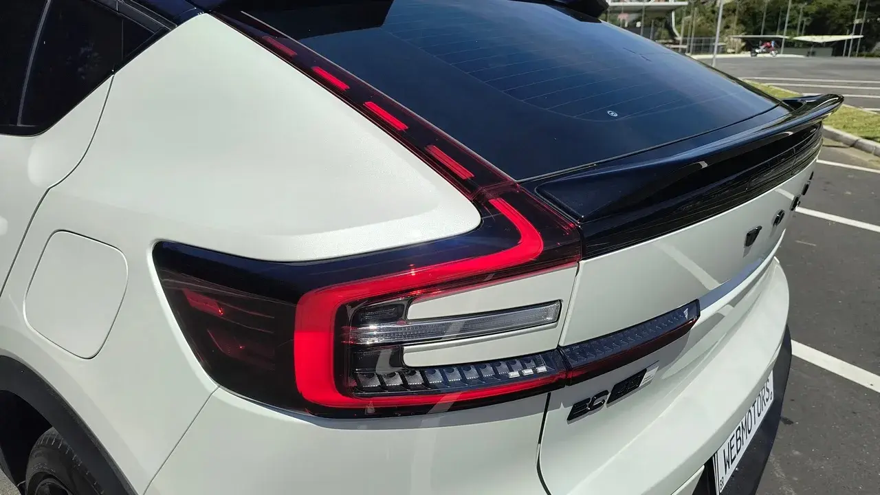 Volvo Ec40 Black Edition (8)