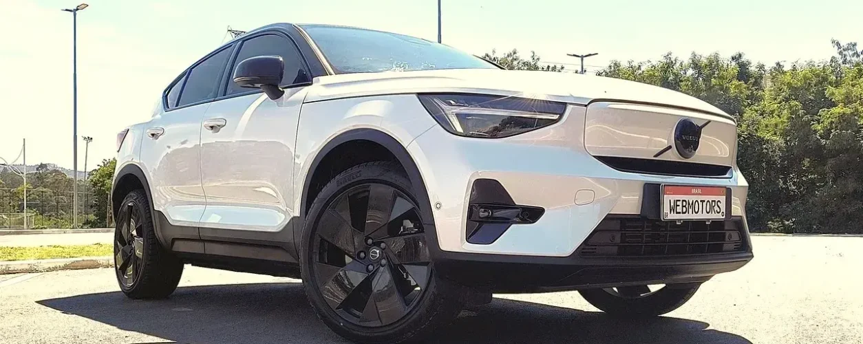 Volvo Ec40 Black Edition (1) (2)