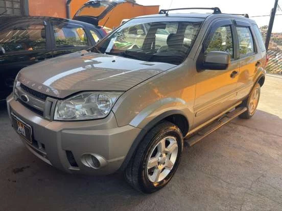 Ford Ecosport usado em excelente estado, compacto e econômico, disponível por até R$35 mil, ideal para quem busca um SUV acessível.