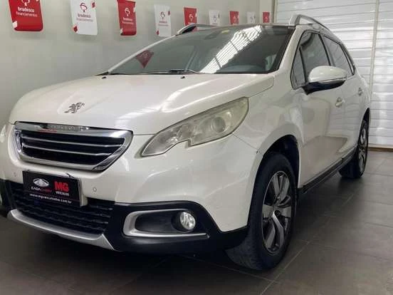 Peugeot 2008 usado na faixa de preço até 50 mil reais, em excelente estado de conservação, com interior confortável