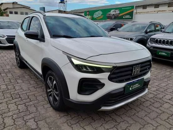 Fiat Pulse branco, destaque para o design moderno, faróis de LED e detalhes em preto, com preço acessível até 120 mil.