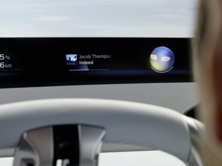 BMW iX3: primeiro carro com integração Alexa+