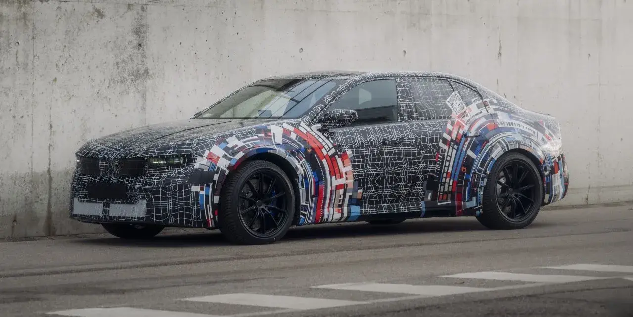 P90627565 Highres Bmw M Electrified 01