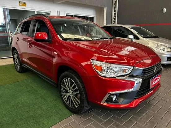 MITSUBISHI ASX vermelho em excelente estado de conservação, com preço acessível até 90 mil reais.