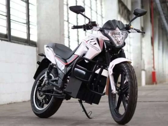 SHINERAY SHE-3000 elétrica com design moderno e potente, ideal para quem busca economia e desempenho de até 30 mil reais.