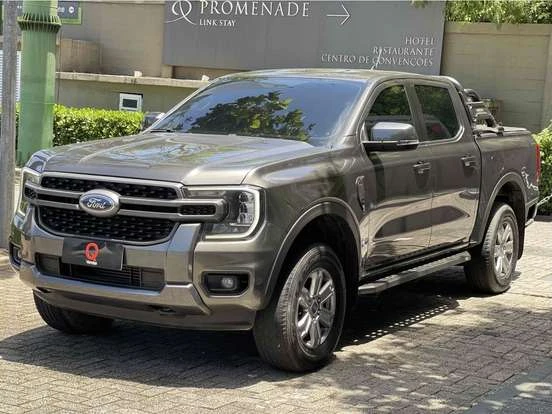 Ford Ranger por até 200 mil reais, veículo com design robusto e confortável.