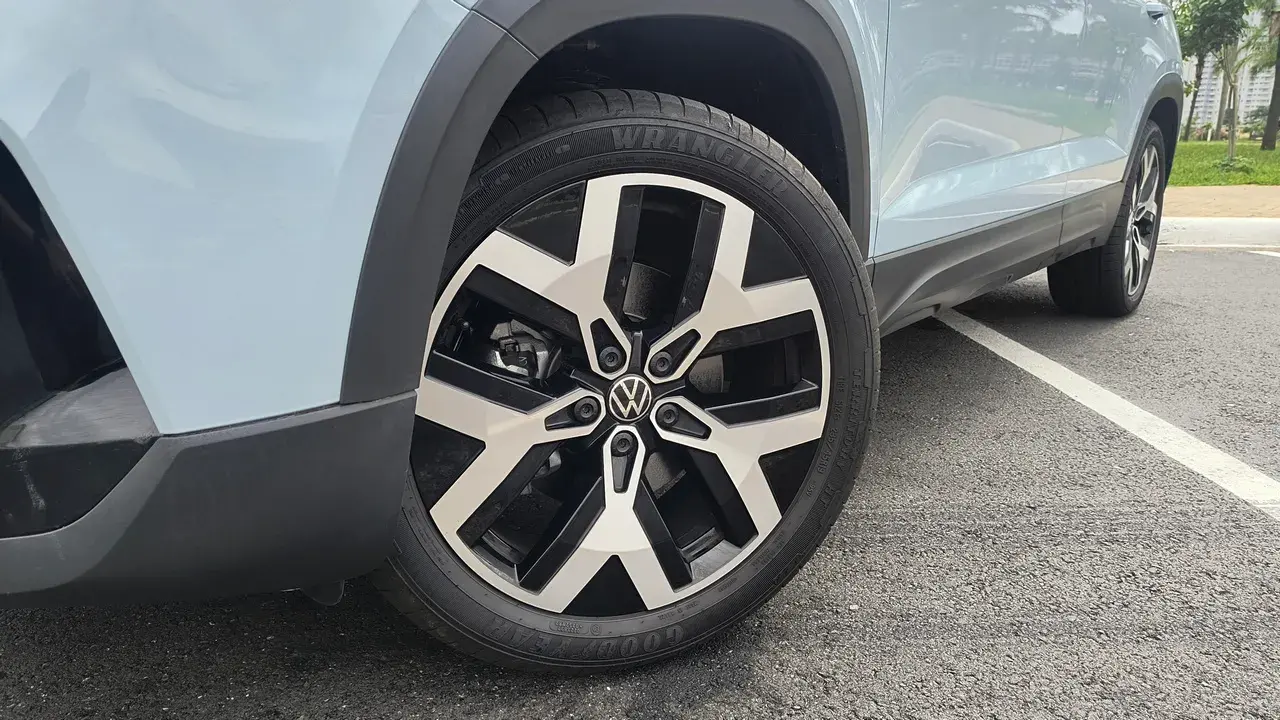 Volkswagen Taos Highline 2026 (2)