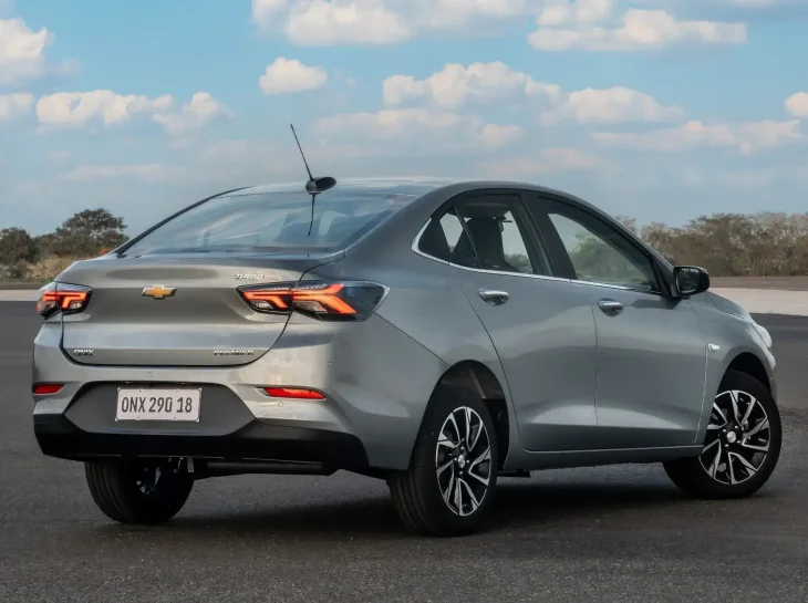 Sedã mais vendido em janeiro despenca 71,8%